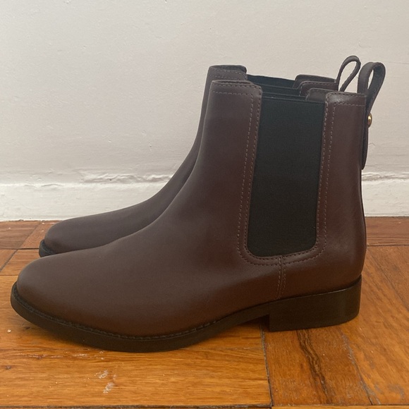 Never Worn Coach Maeve Brown Leather Chelsea Boot - Picture 5 of 8